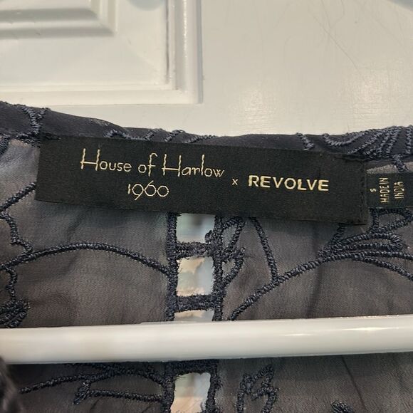 House of Harlow 1960 x  revolve top gray lace, cut out size oversized small - Picture 3 of 7